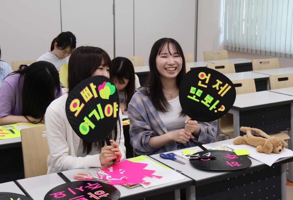 エンタメだけではなく、プロからKコスメや美容を学び体験